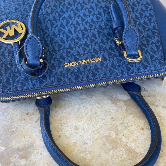 Michael Kors Charlotte Signature Satchel&wallet - Picture 6 of 14